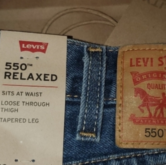 Used Bundle of 3 Levi's 550 Blue Jeans, relaxed fit - Picture 5 of 6